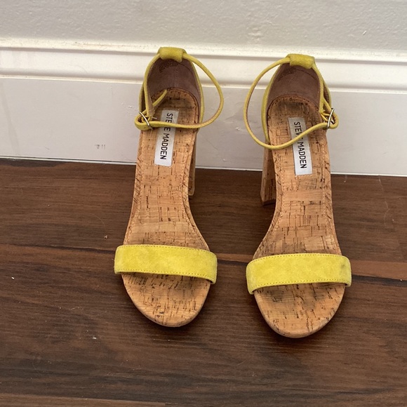 Cork and lime green Steve Madden heels - Picture 2 of 4